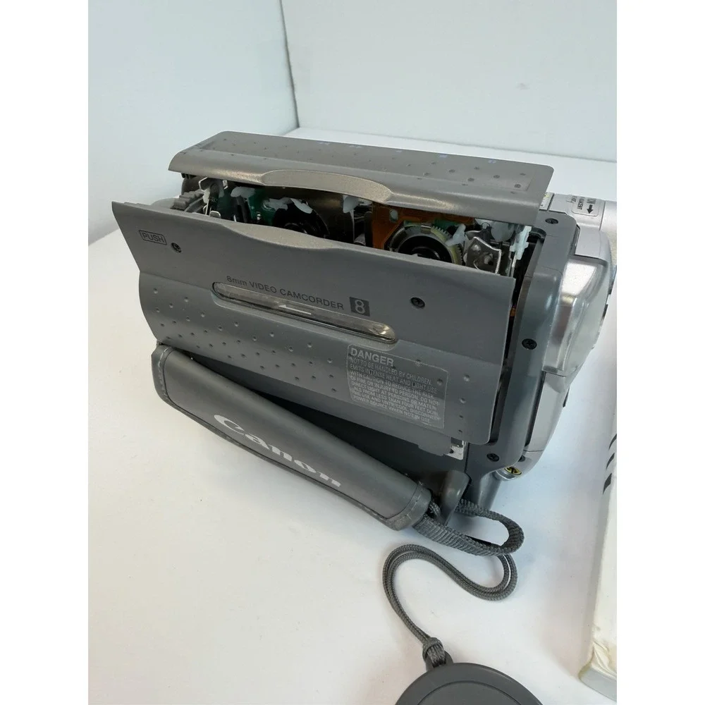 Canon ES50 ES50A 8mm Video8 Camcorder VCR Player Camera No‎ Charger